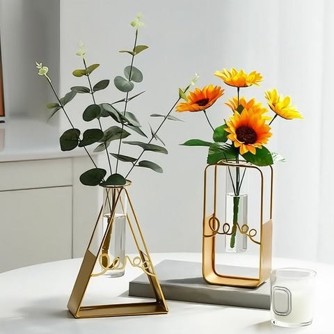 tips-decorating-thanksgiving-table-soliflore-design-centre-de-table-vert-et-or-ceramique-fer-presentation-avec-fleurs-2